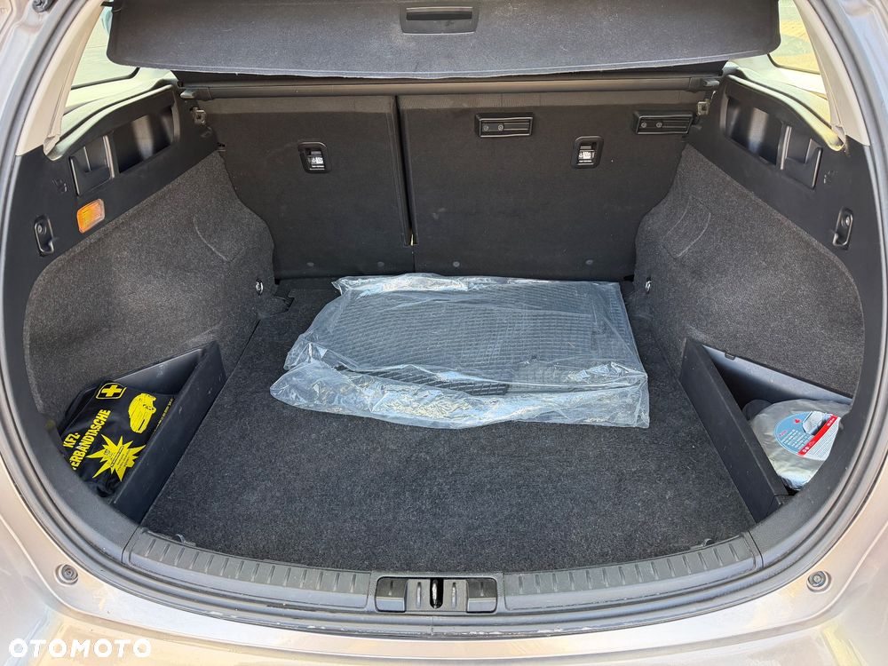 Toyota Auris 1.4 D-4D Premium - 11