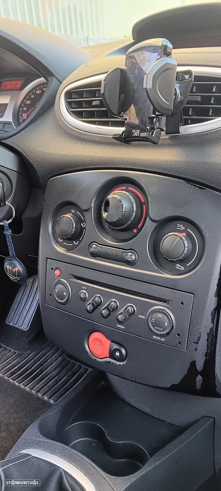 Renault Clio 1.2 16V Dynamique - 22