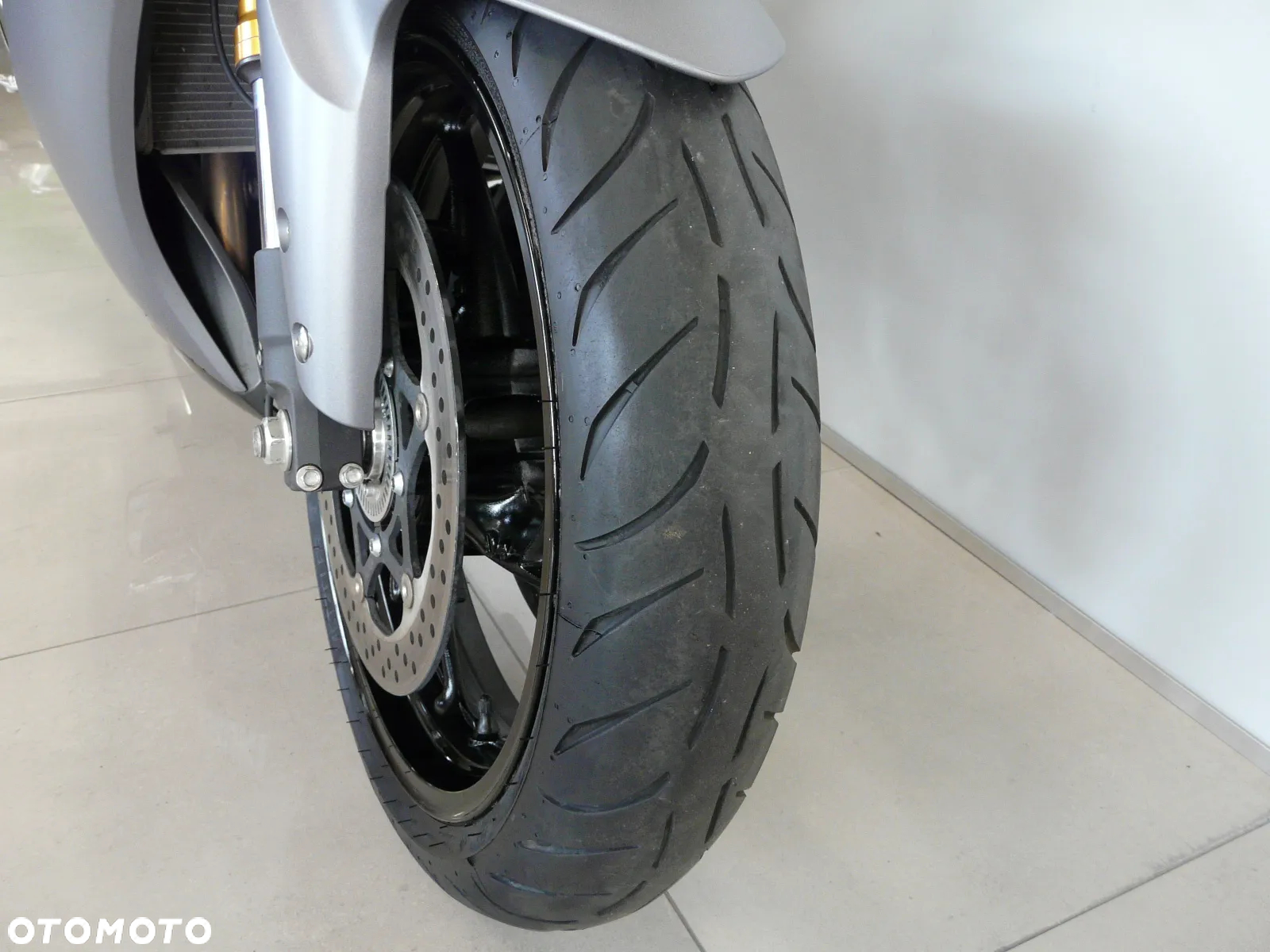 Suzuki GSX 1000 - 22