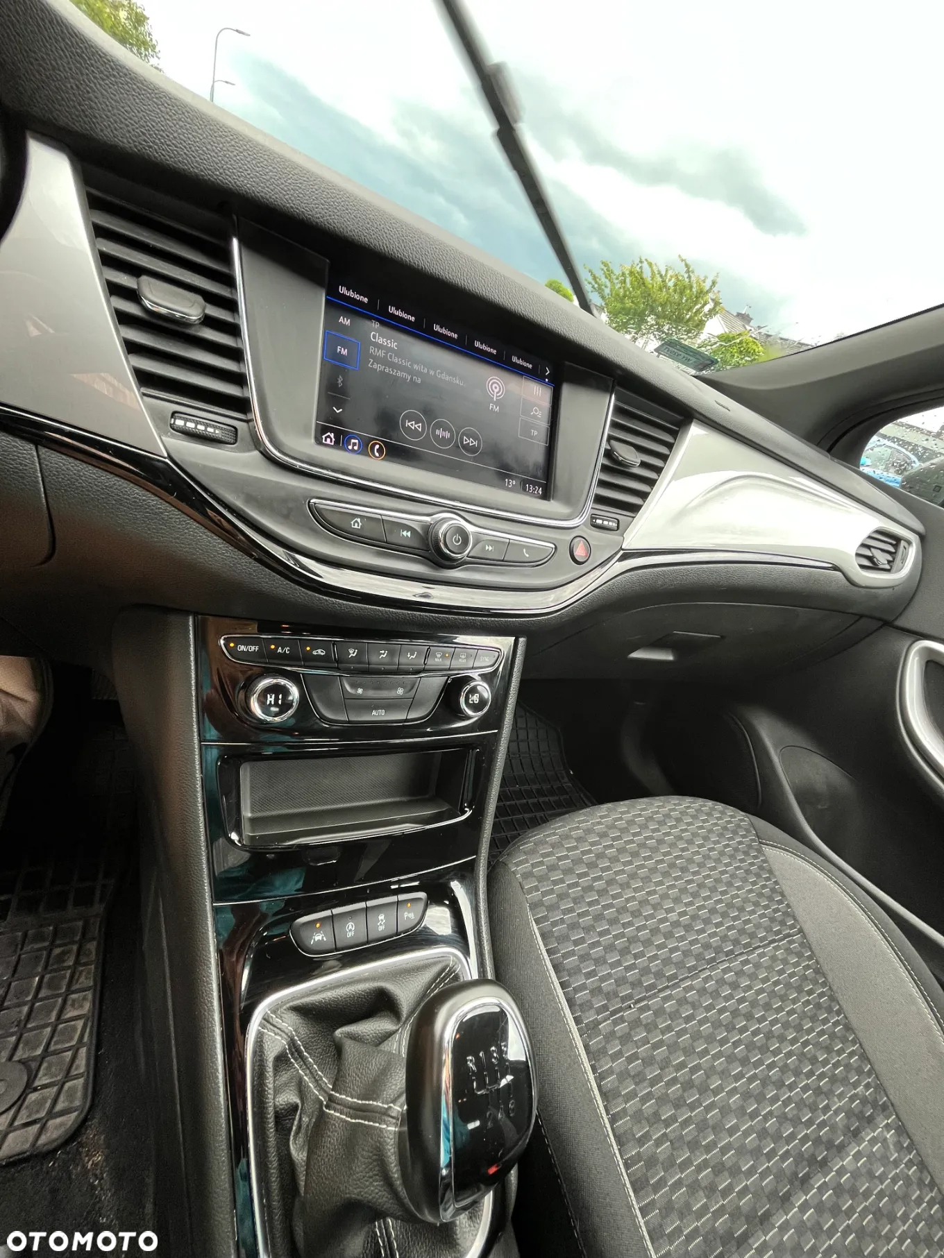 Opel Astra V 1.2 T Edition S&S - 8
