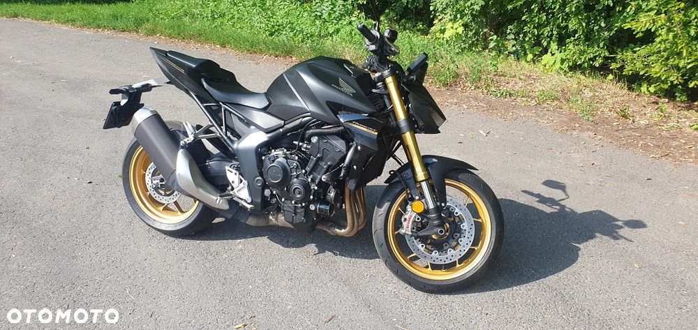 Honda CB - 1