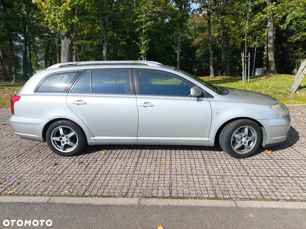 Toyota Avensis 2.0 VVT-i Sol - 5