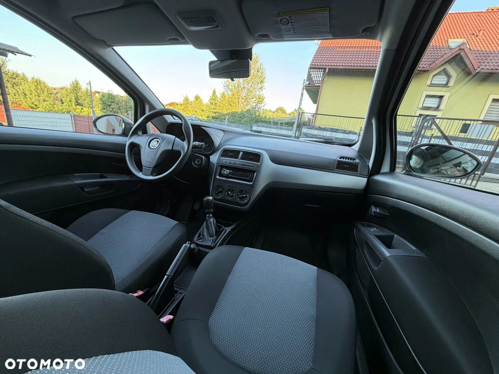 Fiat Grande Punto Actual 1.2 8V Fresh - 26