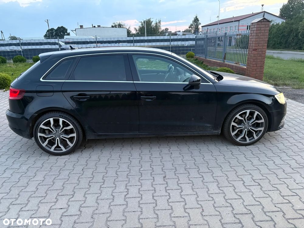 Audi A3 Sportback 2.0 TDI Quattro Ambiente S tronic - 2