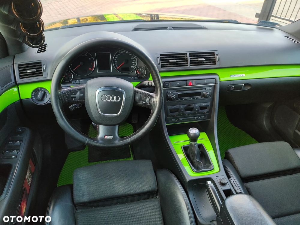Audi A4 Limousine - 5