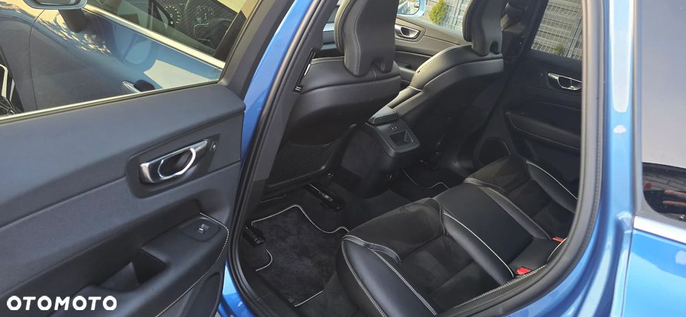 Volvo XC 60 T5 AWD R-Design - 12