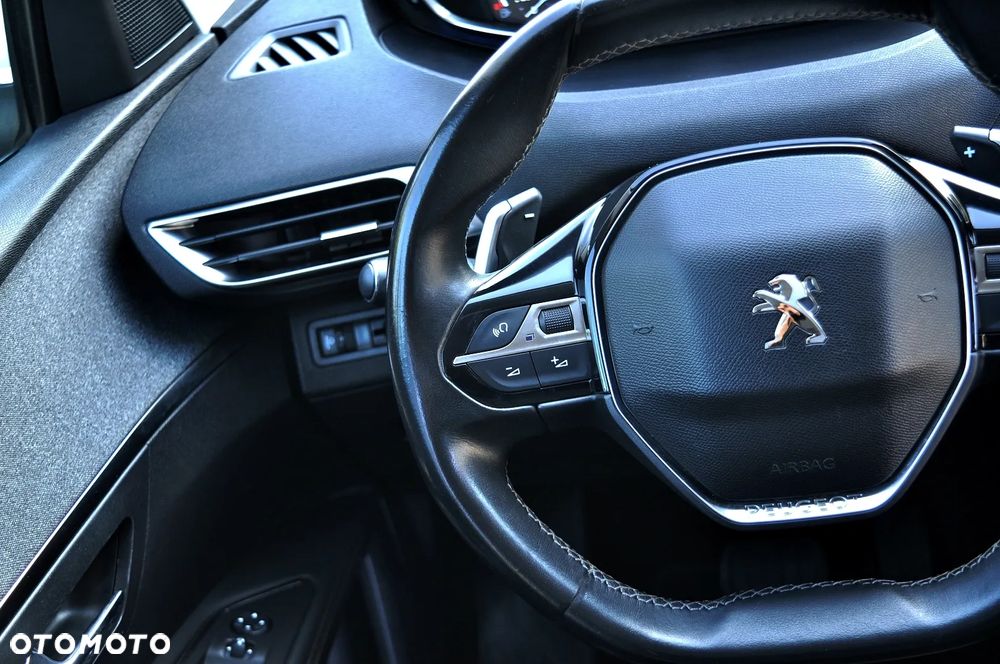 Peugeot 3008 1.2 PureTech Allure S&S EAT6 - 32