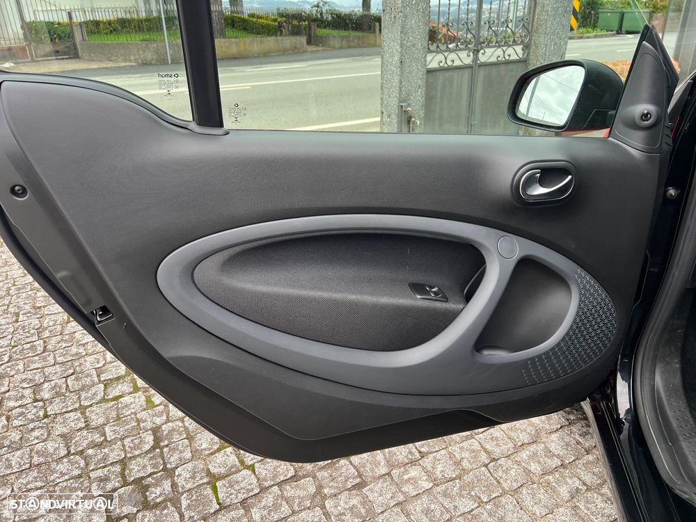 Smart ForTwo Coupé EQ passion - 12