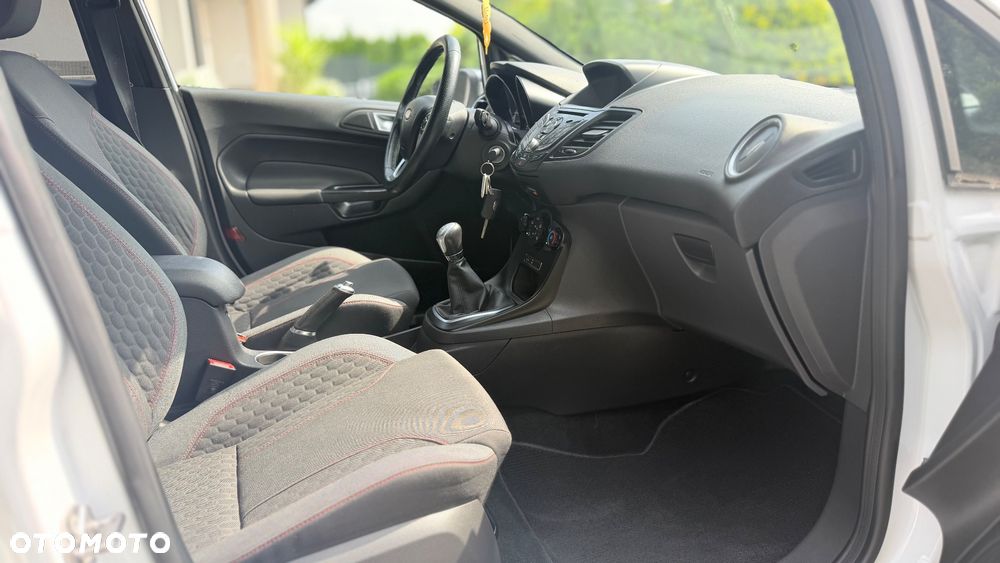 Ford Fiesta 1.0 EcoBoost S&S ST-LINE - 15