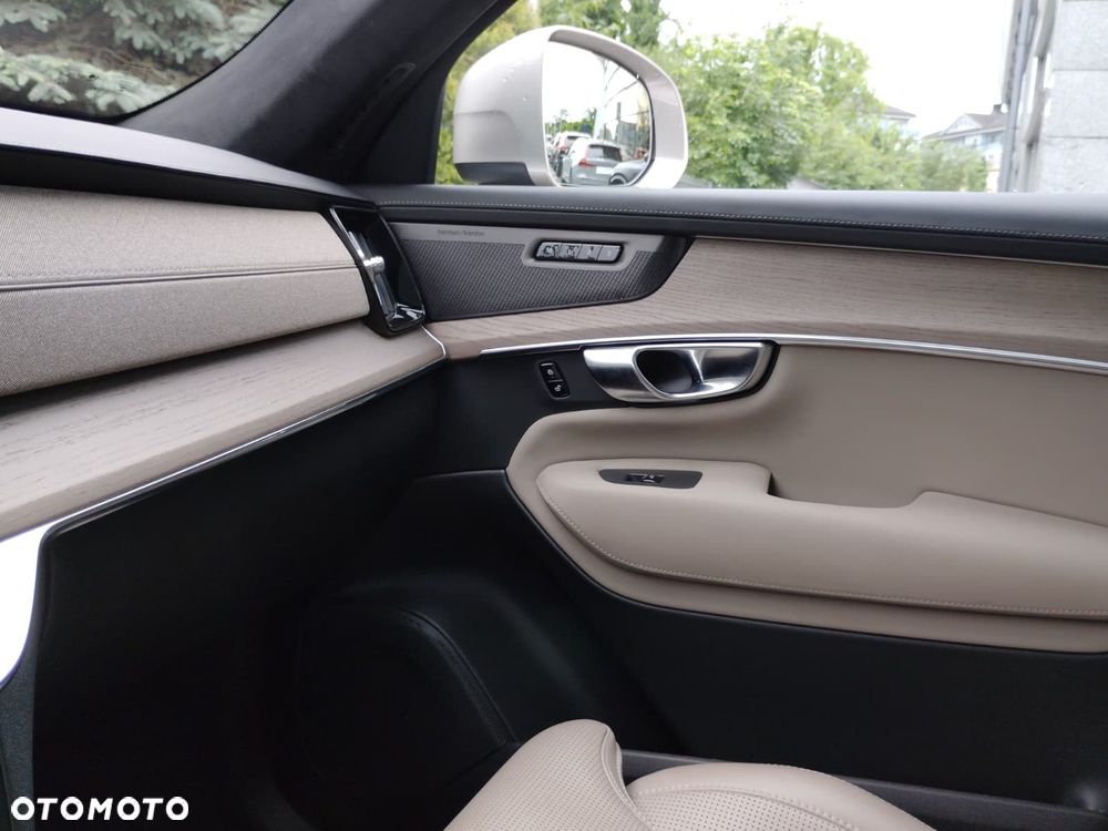 Volvo XC 90 - 27