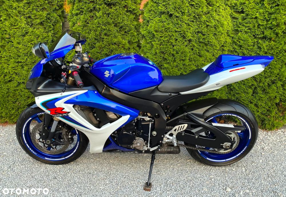 Suzuki GSX-R - 6