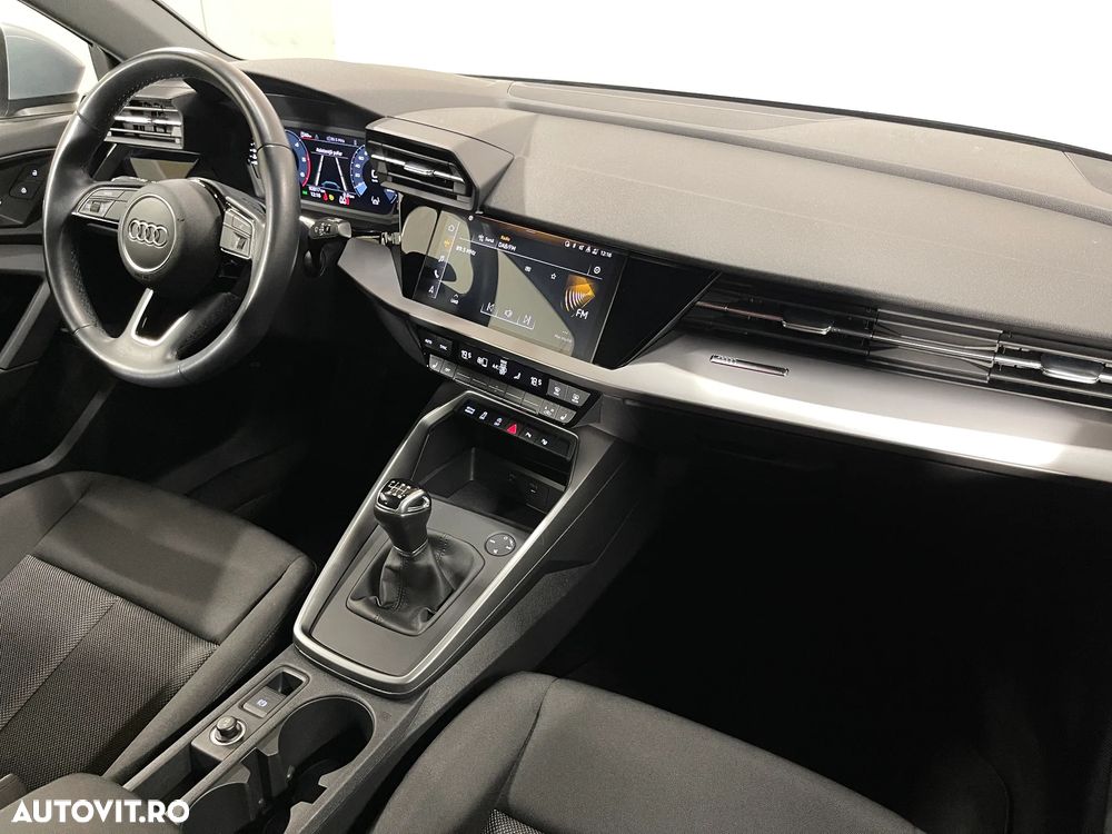 Audi A3 Sportback 2.0 30 TDI Advanced - 9