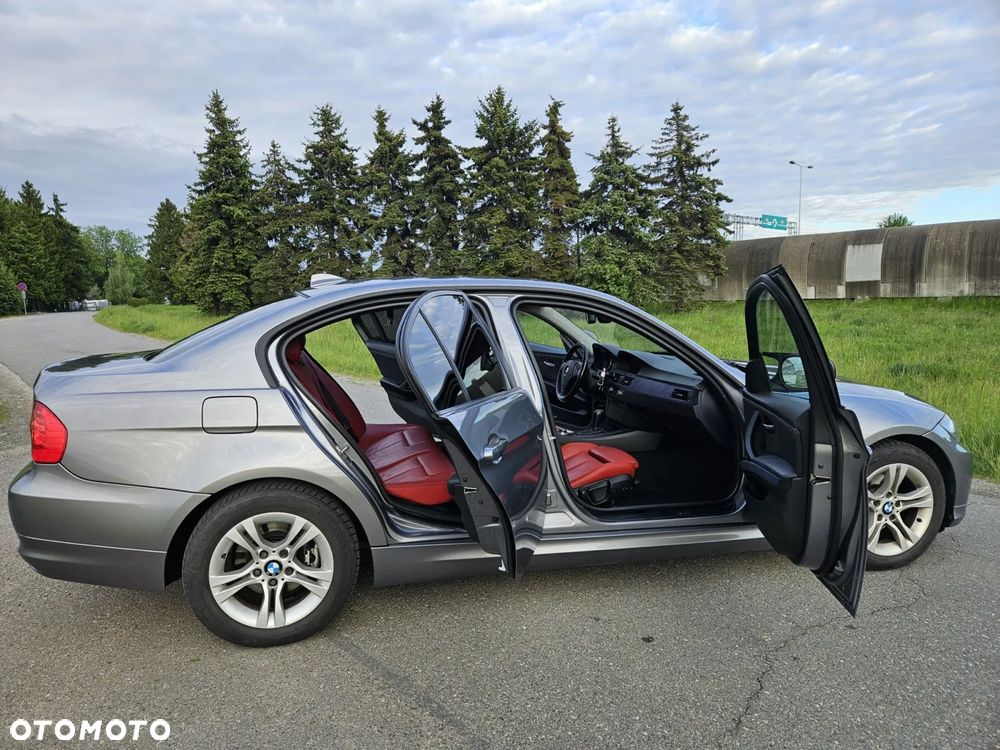 BMW Seria 3 318i - 21