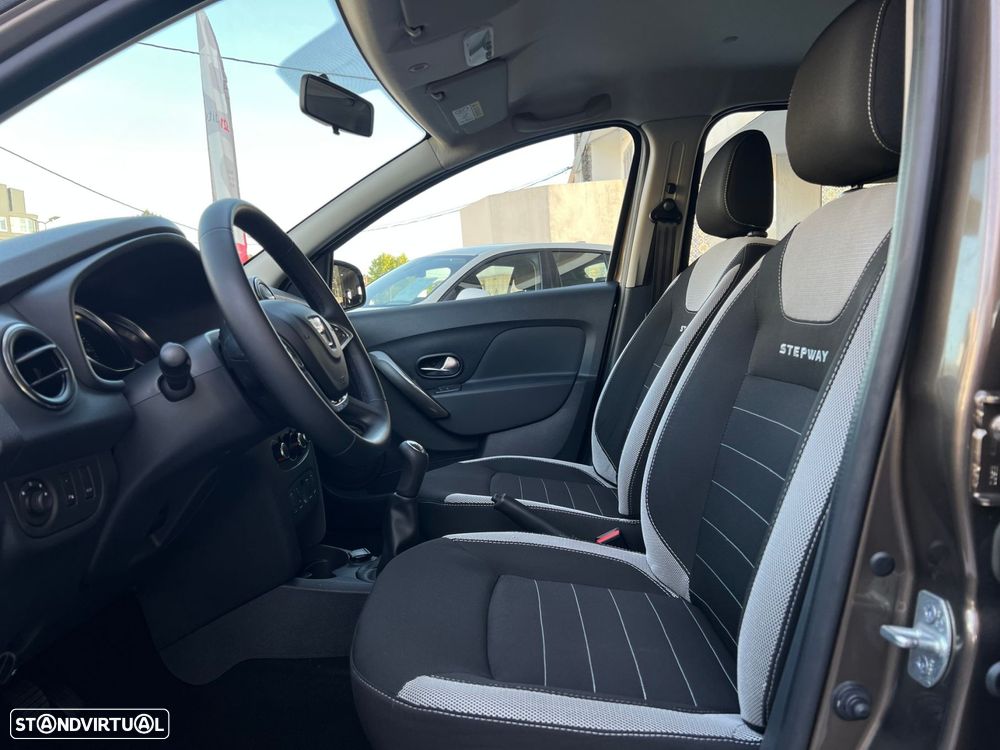 Dacia Sandero 0.9 TCe Stepway - 11