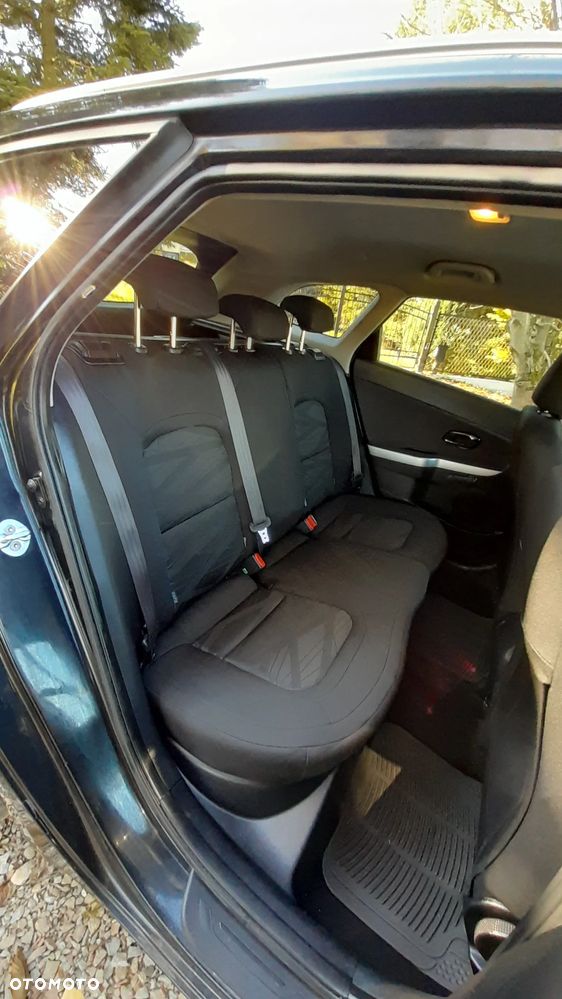 Kia Ceed - 22