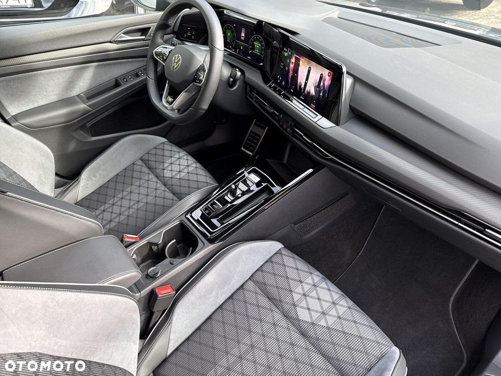 Volkswagen Golf - 12