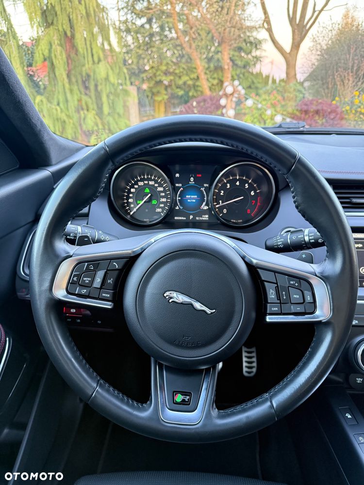 Jaguar E-Pace P250 AWD First Edition - 16