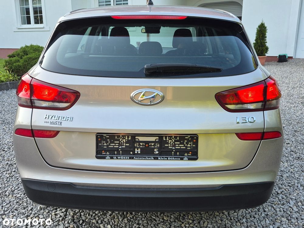 Hyundai i30 1.4 Family - 7