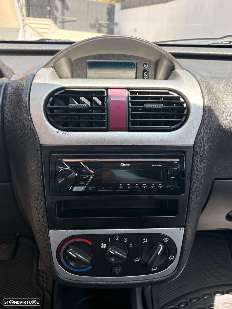 Opel Corsa - 25