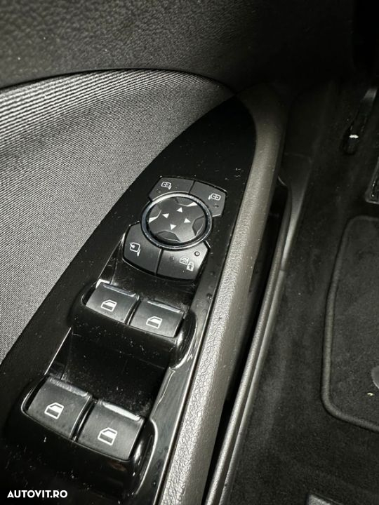 Ford Mondeo 2.0 TDCi Powershift Business - 16
