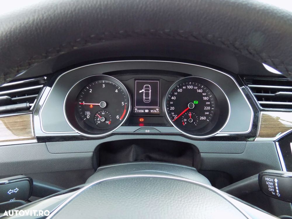 Volkswagen Passat 2.0 TDI SCR DSG Comfortline - 14
