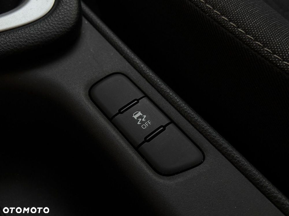 Toyota Yaris - 24