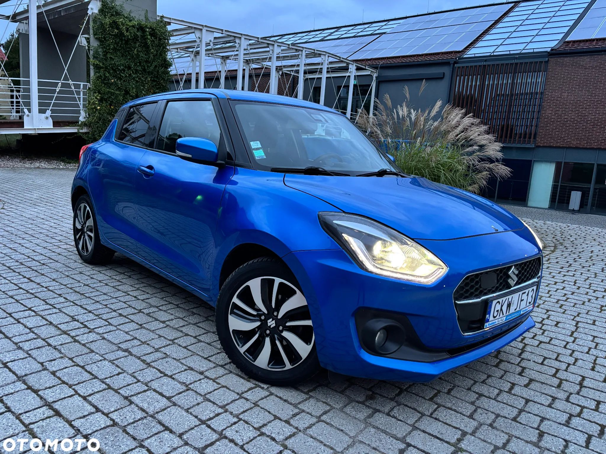 Suzuki Swift 1.2 SHVS Premium Plus - 1