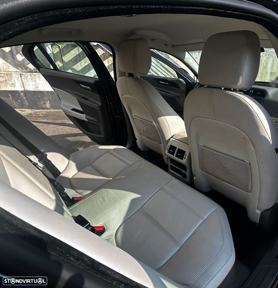 Jaguar XE 20d Aut. Prestige - 17