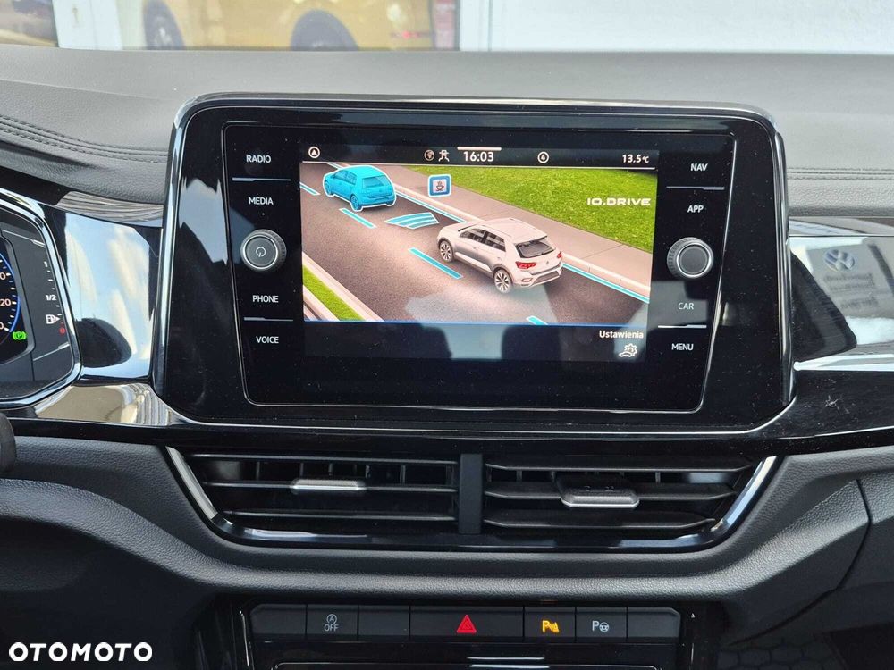 Volkswagen T-Roc - 10