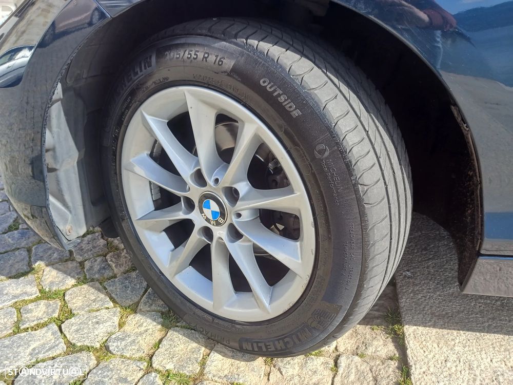 BMW 116 d Aut. Sport Line - 11