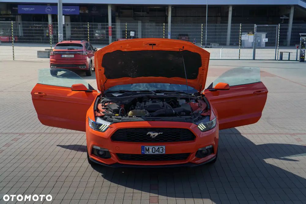 Ford Mustang 2.3 EcoBoost - 12