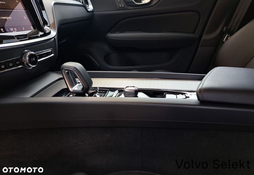 Volvo V60 Cross Country - 26