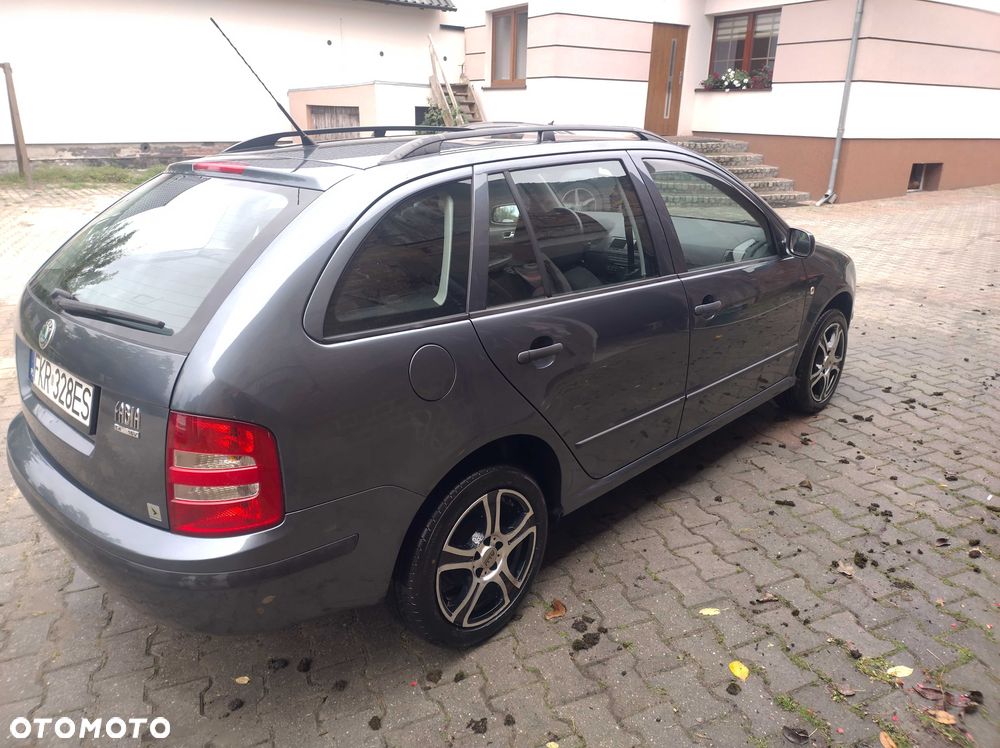 Skoda Fabia - 10