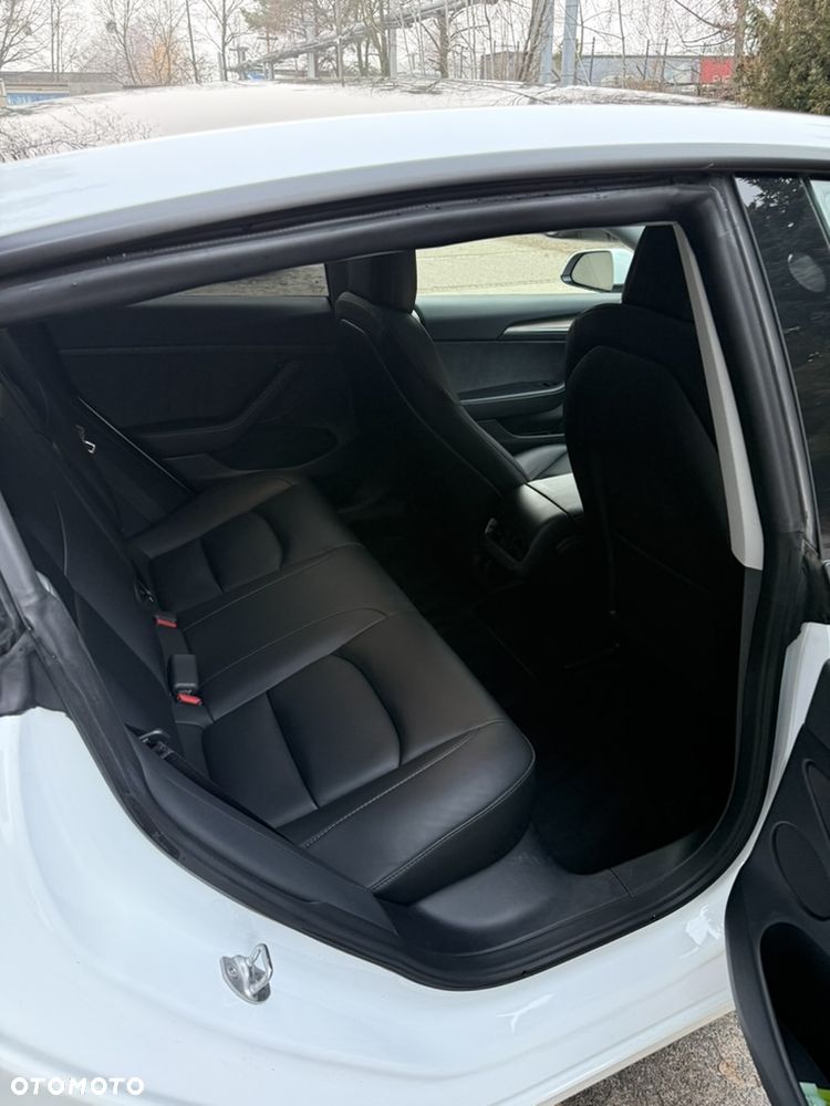 Tesla Model 3 - 11