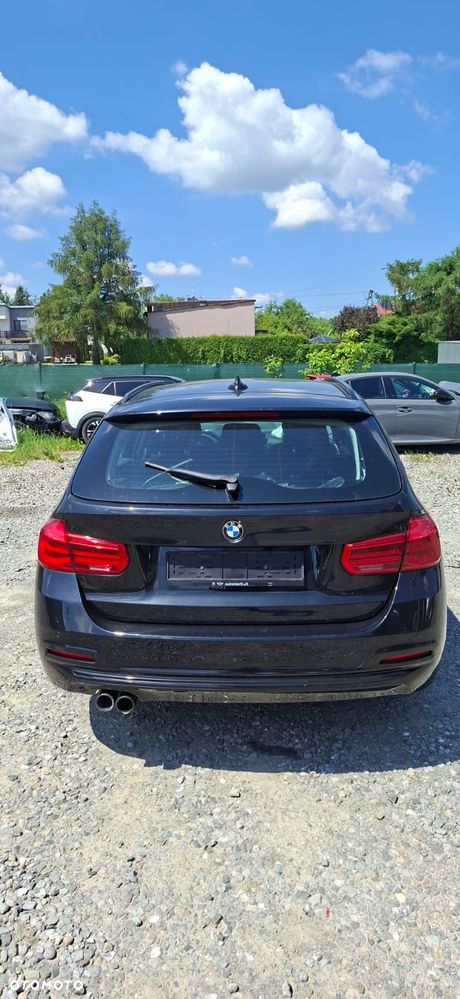 BMW Seria 3 330i xDrive - 7