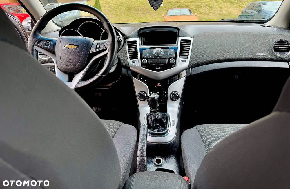 Chevrolet Cruze 1.8 LT - 15