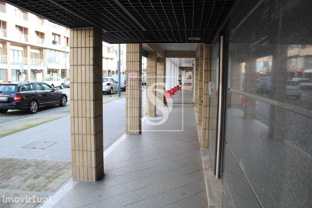 Loja, Porto, Paços de Ferreira, Paços de Ferreira - Grande imagem: 2/12