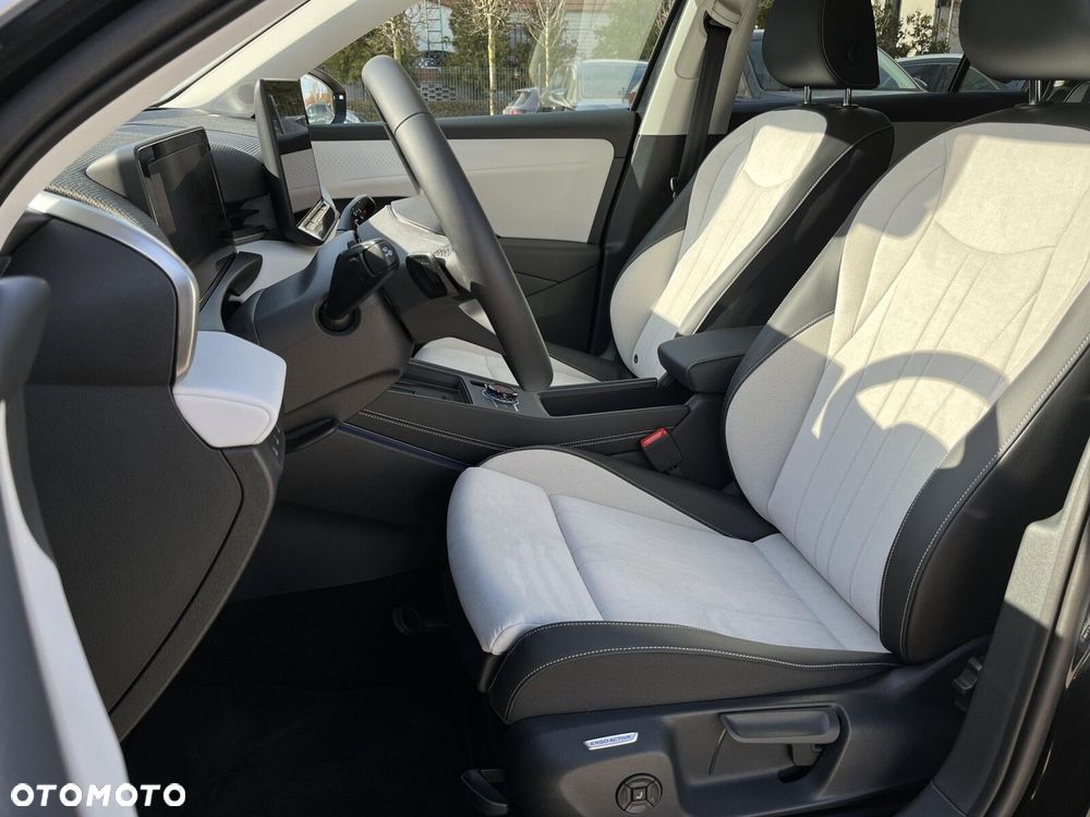 Volkswagen T-Roc - 17