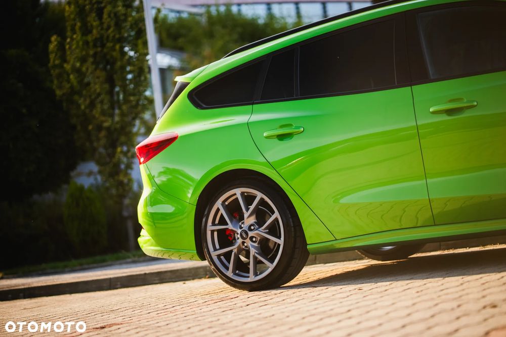 Ford Focus - 37