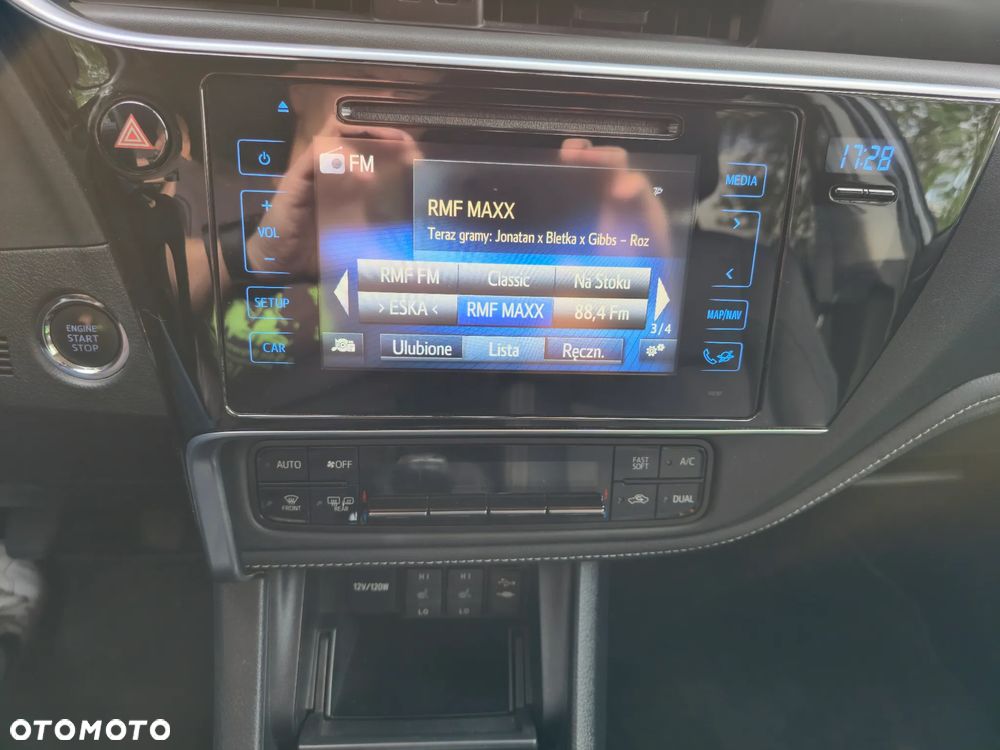 Toyota Corolla 1.6 Prestige EU6 - 8