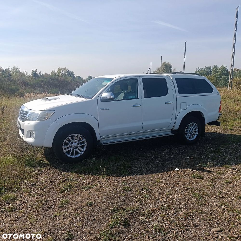 Toyota Hilux 3.0 D-4D SR5 - 2