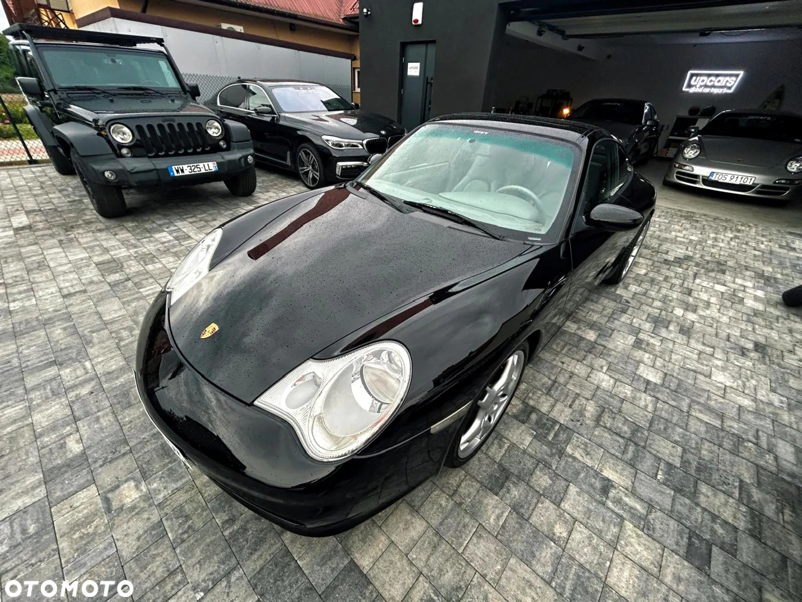 Porsche 911 Carrera - 18