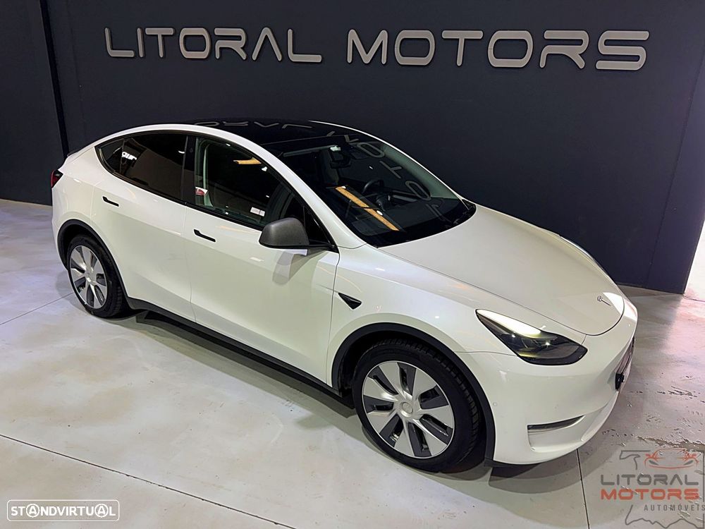 Tesla Model Y Long Range Dual Motor AWD - 3