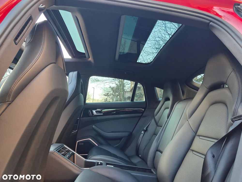 Porsche Panamera 4 - 28