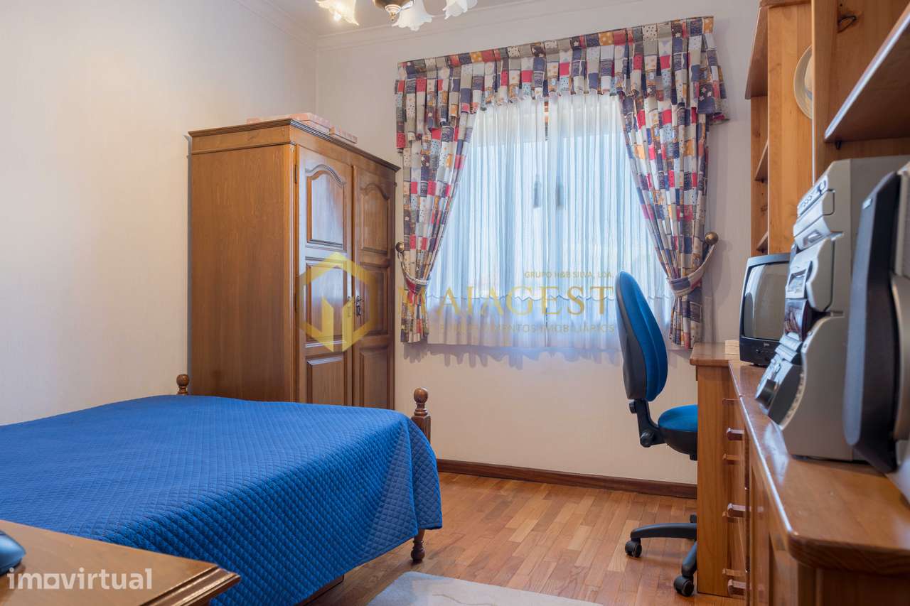 Apartamento T2+1 com lugar de garagem em Vilar de Andorinho - Grande imagem: 4/46