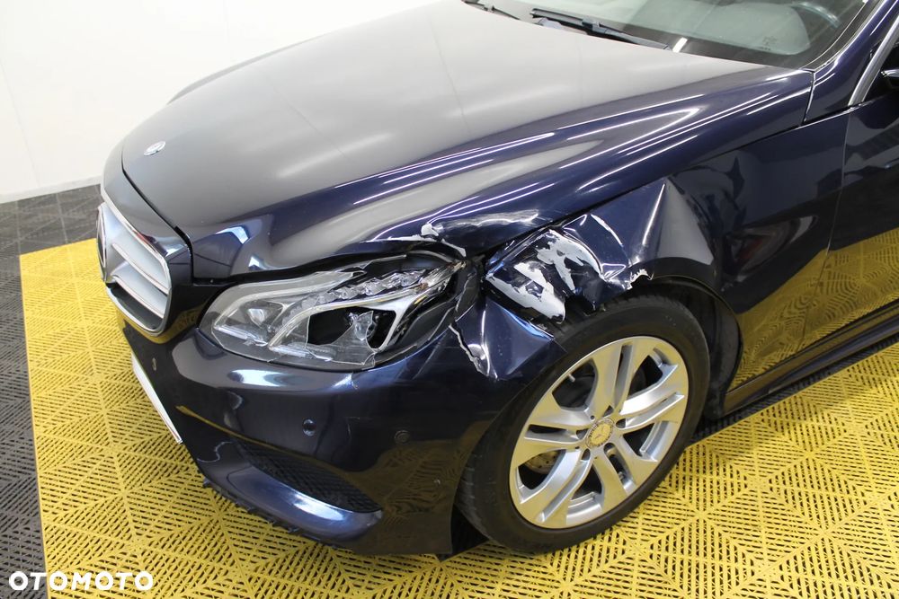 Mercedes-Benz Klasa E 300 BlueTEC 7G-TRONIC - 30