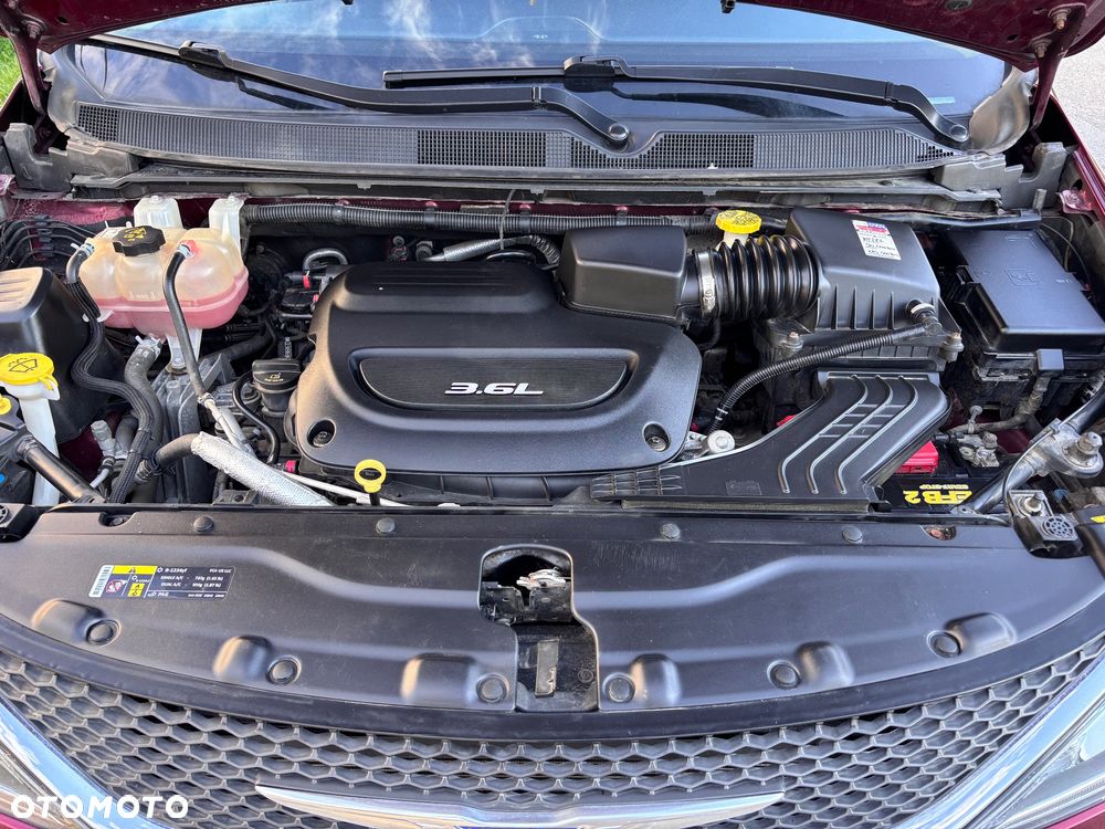 Chrysler Pacifica - 22