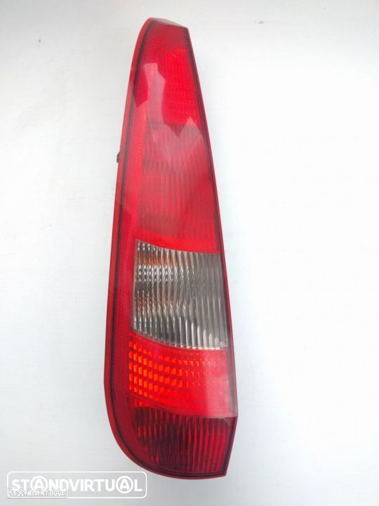 farolim farol tras esquerdo ford fiesta 2004 - 1