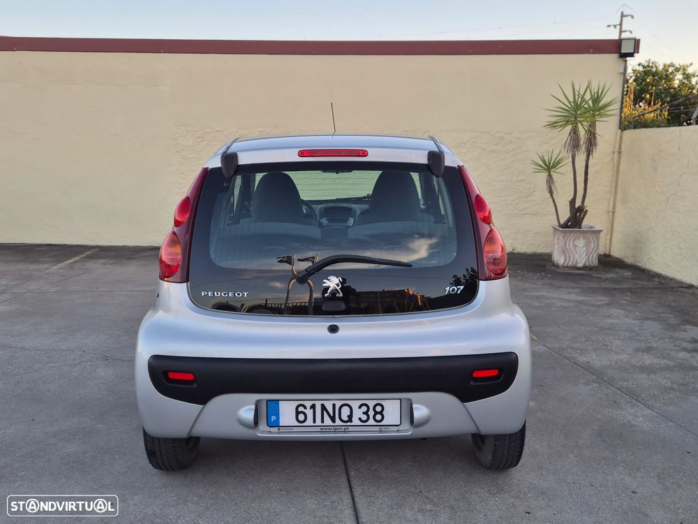 Peugeot 107 1.0 Trendy - 17