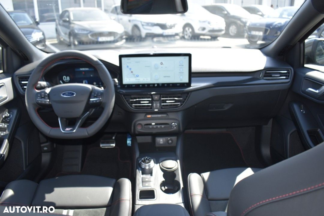 Ford Focus 2.3 Ecoboost ST X - 28